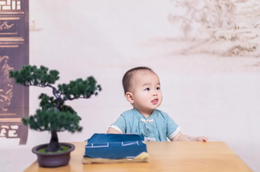 昌都三个月宝宝抬头不稳